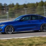 Jakie kute felgi wyglądają najlepiej na niebieskim BMW serii 3 G20?