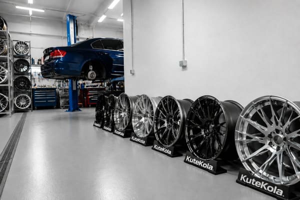 KuteKola service point -- Warsaw