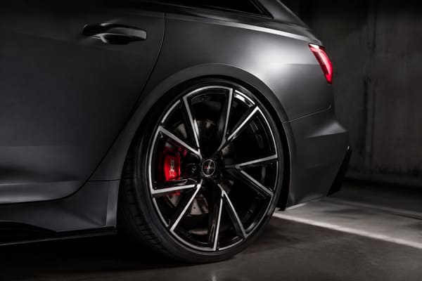 efekt flush nadkole Audi RS6 C8 ET25\ Audi RS6 C8 nadkole flush efekt ET25 felgi kute 22 cale