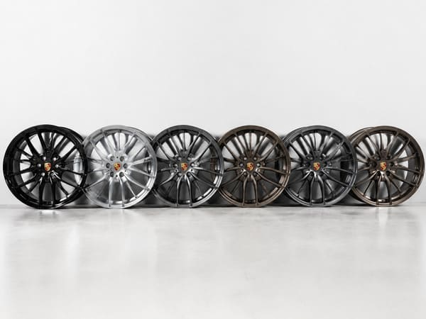 Popularne kolory felg Porsche 992 gloss black gunmetal silver Najpopularniejsze kolory felg Porsche 992 — ranking