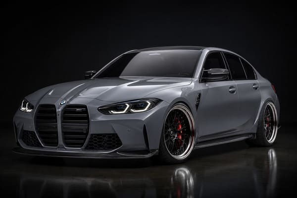 Czarne kute felgi na szarym BMW M3