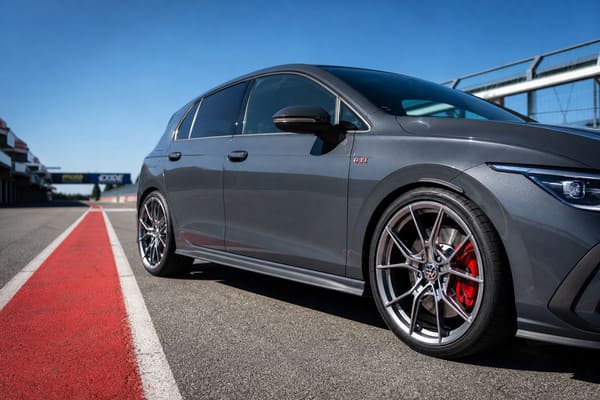 Czy ET40 to bezpieczny wybór dla VW Golfa GTI Mk8?